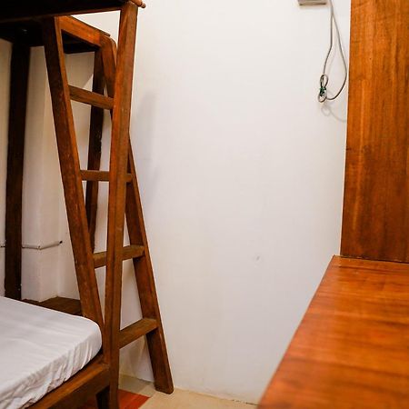 Yes Surf Siargao Hostel General Luna  Εξωτερικό φωτογραφία