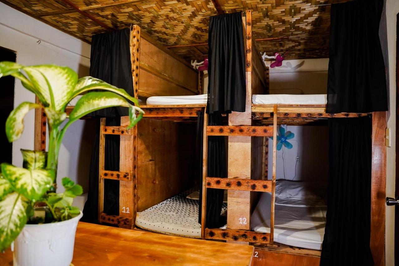 Yes Surf Siargao Hostel General Luna  Εξωτερικό φωτογραφία